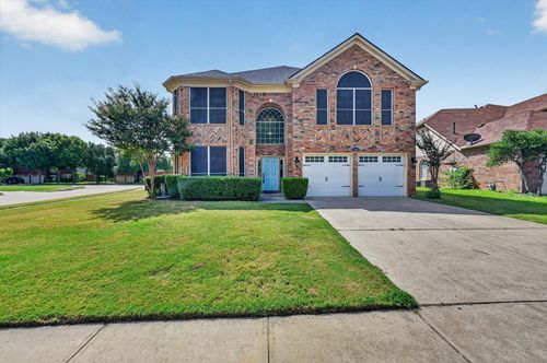 2633 Lakeside Dr, Burleson, TX, 76028-6373 | Card Image