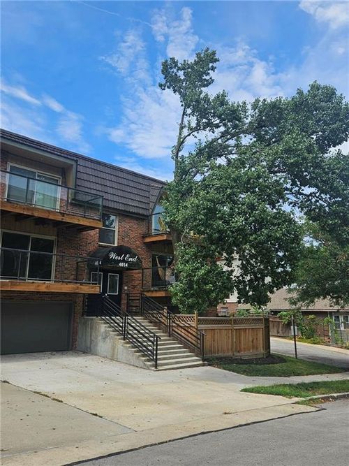 3-4614 Holly St, Kansas City, MO, 64112-1255 | Card Image