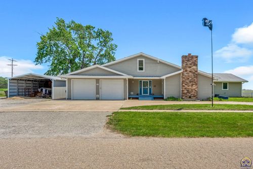 110 Pearl St, Rossville, KS, 66533-9728 | Card Image