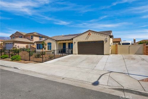 1560 Foothill Dr, Banning, CA, 92220-1132 | Card Image