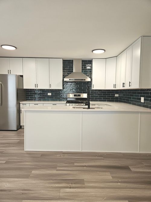 456 Inverrary Ln, Deerfield, IL, 60015-3604 | Card Image