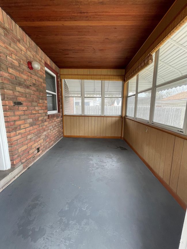 Harvard 3 Seasons Room | Image 27