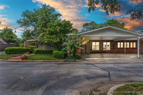 c1-2113 E 59th Pl, Tulsa, OK, 74105-7009 | Card Image