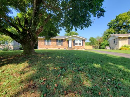 104 Carden St, Hendersonville, TN, 37075-3211 | Card Image