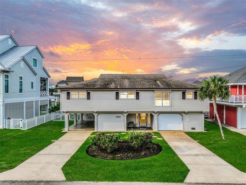 3512 Muscatee, Galveston, TX, 77554 | Card Image