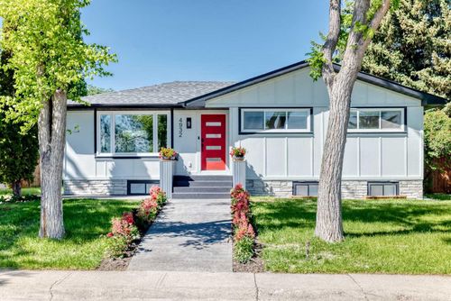 4932 8 Ave Sw, Calgary, AB, T3C0H3 | Card Image