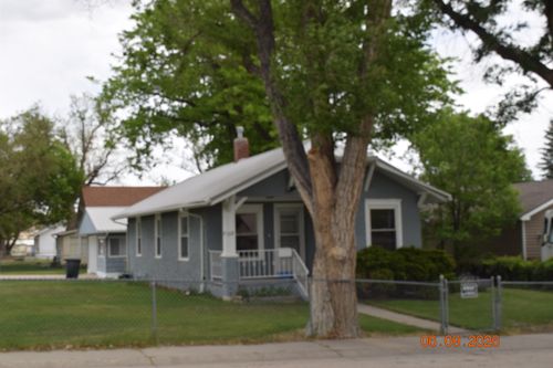 218 W Deer St, Glenrock, WY, 82637 | Card Image