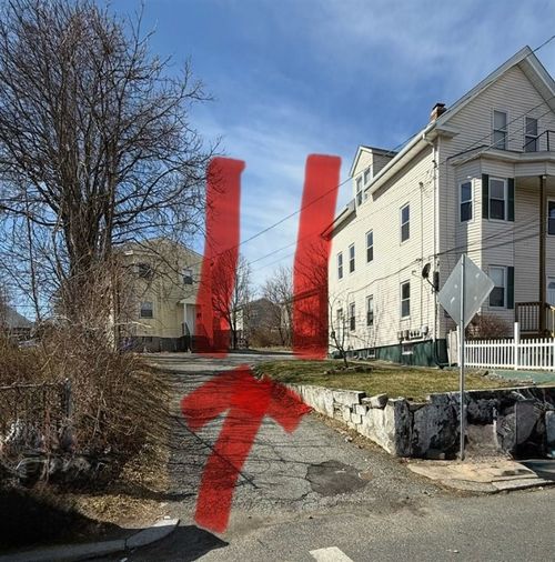 72 Veazie St, Providence, RI, 02908-2400 | Card Image