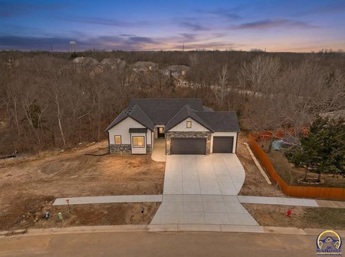 3313 Se Virgo Ave, Topeka, KS, 66605-2036 | Card Image