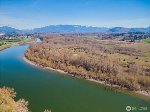 2323 Lindgren Rd, Mount Vernon, WA, 98273 | Card Image