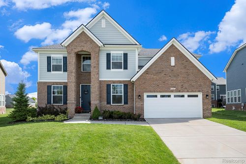 53213 Bay Laurel Ln, South Lyon, MI, 48178-8379 | Card Image