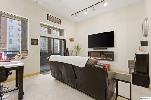 203-902 Dodge St, Omaha, NE, 68102-1114 | Card Image