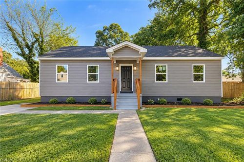 8336 Pythian Ave, Norfolk, VA, 23518-2661 | Card Image