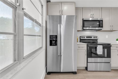 h1-2305 Lucaya Ln, Coconut Creek, FL, 33066-1109 | Card Image