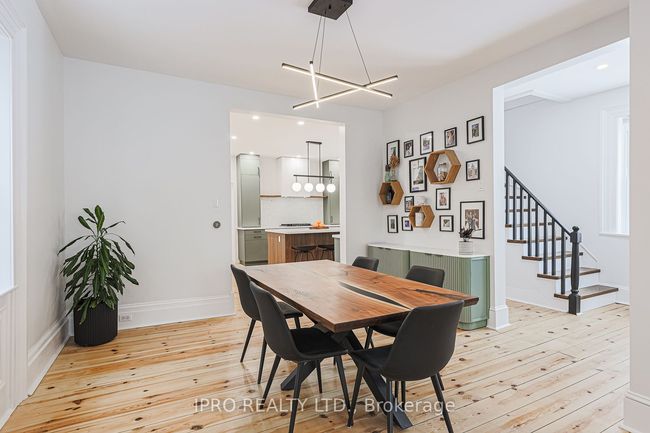 19051 Centre St, House other with 4 bedrooms, 2 bathrooms and 8 parking in Mount Albert ON | Image 6