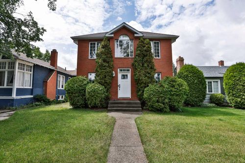 936 13 St S, Lethbridge, AB, T1J2X2 | Card Image