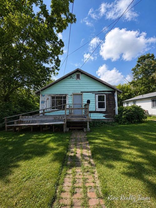 2421 Collingwood Avenue, Saginaw, MI, 48601 | Card Image
