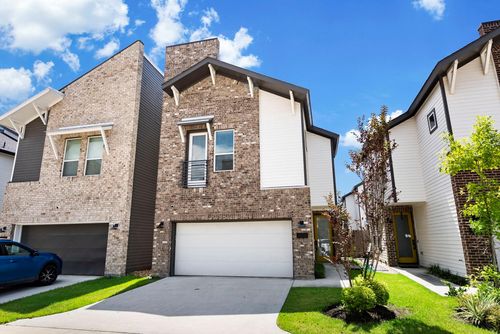 5825 Francis Oak Pl, Houston, TX, 77091-2731 | Card Image