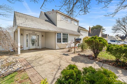 116 Red Maple Dr N, Levittown, NY, 11756-5429 | Card Image