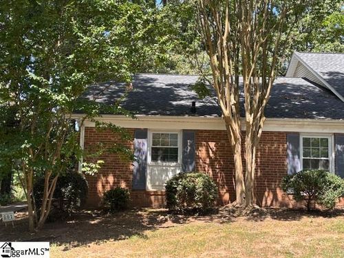 801 Wenwood Cir, Greenville, SC, 29607-4247 | Card Image