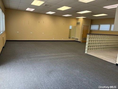 2375 New York Ave, Huntingtn Sta, NY, 11746-4212 | Card Image