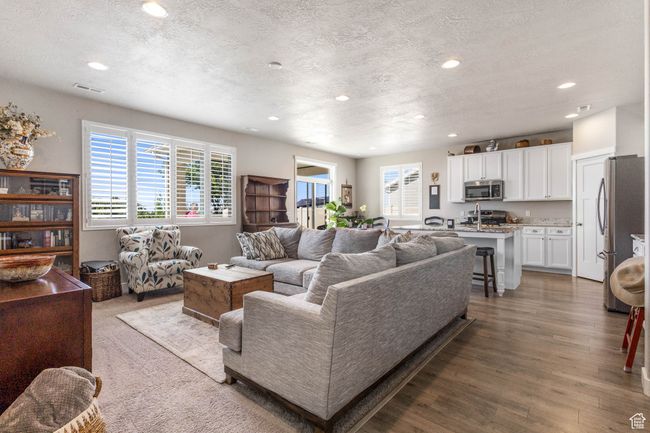 1165 W Silver Hollow Rd, House other with 3 bedrooms, 2 bathrooms and 2 parking in Syracuse UT | Image 11