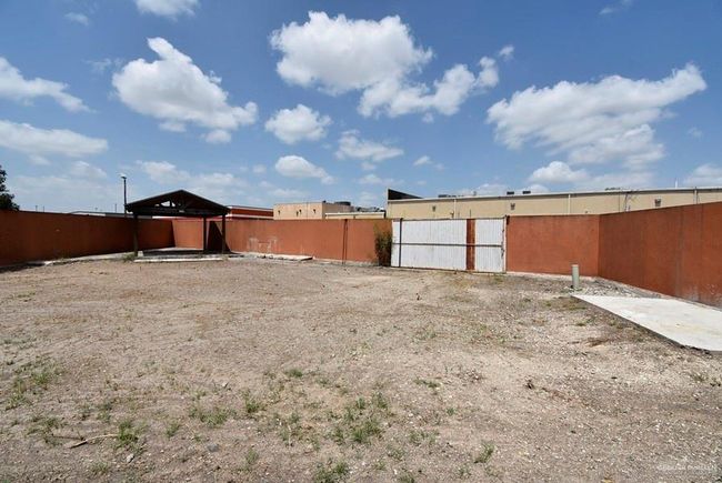 Back Yard | Image 15