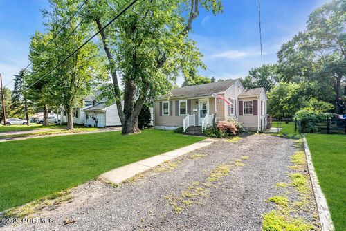 16 Cedar St, New Egypt, NJ, 08533-1711 | Card Image