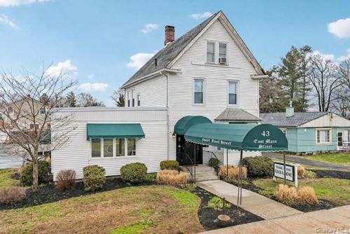 43 Main St, Stony Point, NY, 10980-1642 | Card Image