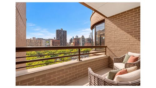 9p-330 E 38th St, New York, NY, 10016-0343 | Card Image