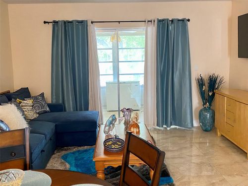 1005 Country Club Dr, Margate, FL, 33063-3200 | Card Image