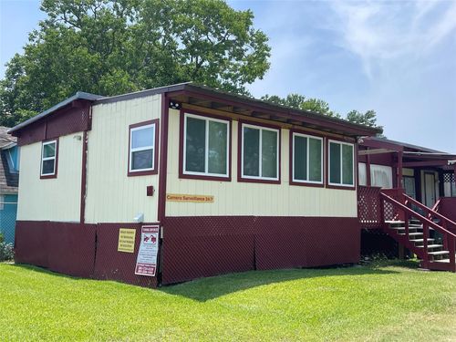 a-110 20th St, San Leon, TX, 77539-2506 | Card Image