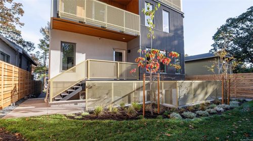 3-1721 Adanac St, Victoria, BC, V8R2C4 | Card Image