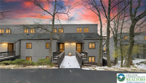 182 Upper Village Way, Tannersville, PA, 18372-7881 | Card Image