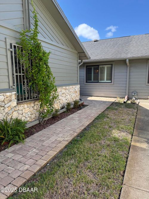 187 Deer Lake Cir, Ormond Beach, FL, 32174-4276 | Card Image