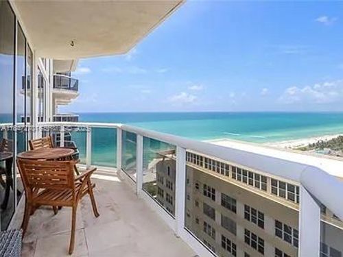 2105-4775 Collins Ave, Miami Beach, FL, 33140-3262 | Card Image