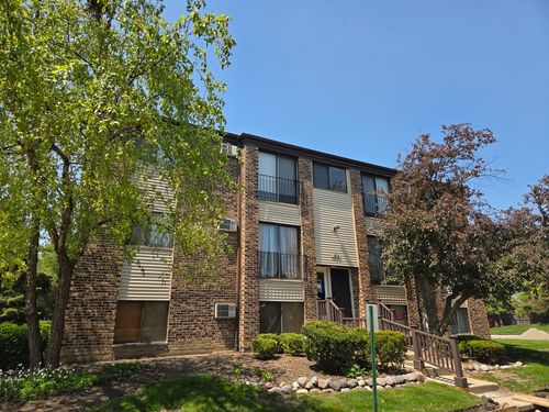 101-164 Dunteman Dr, Glendale Heights, IL, 60139-1618 | Card Image