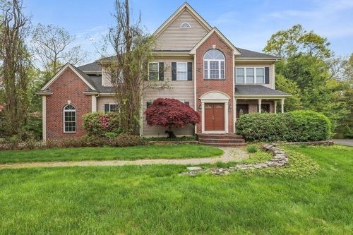 12 Kristen Cir, North Attleboro, MA, 02760-2729 | Card Image