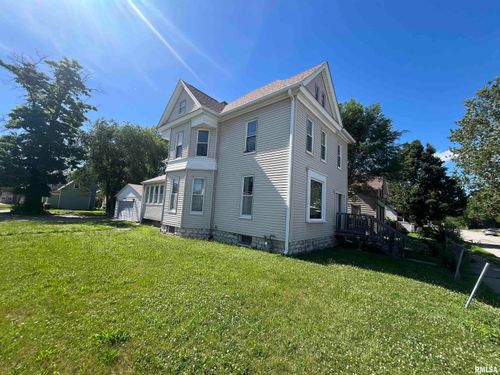 828 15th St, Rock Island, IL, 61201-2507 | Card Image