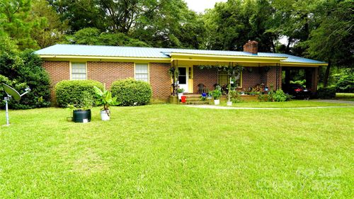301 Mcgirts Bridge Rd, Laurinburg, NC, 28352-3201 | Card Image