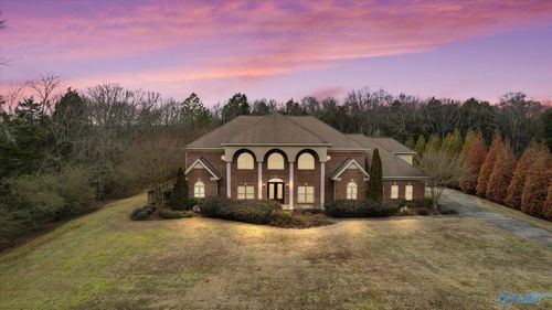 3725 Woodtrail Rd Sw, Decatur, AL, 35603-3325 | Card Image