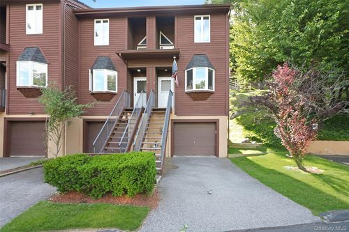 2 Davids Ln, Ossining, NY, 10562-5940 | Card Image