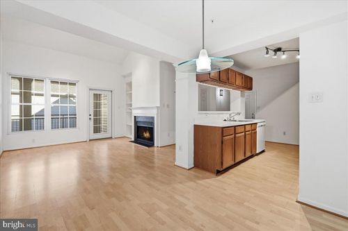 unit-301-20419 Riverbend Sq, STERLING, VA, 20165-4310 | Card Image