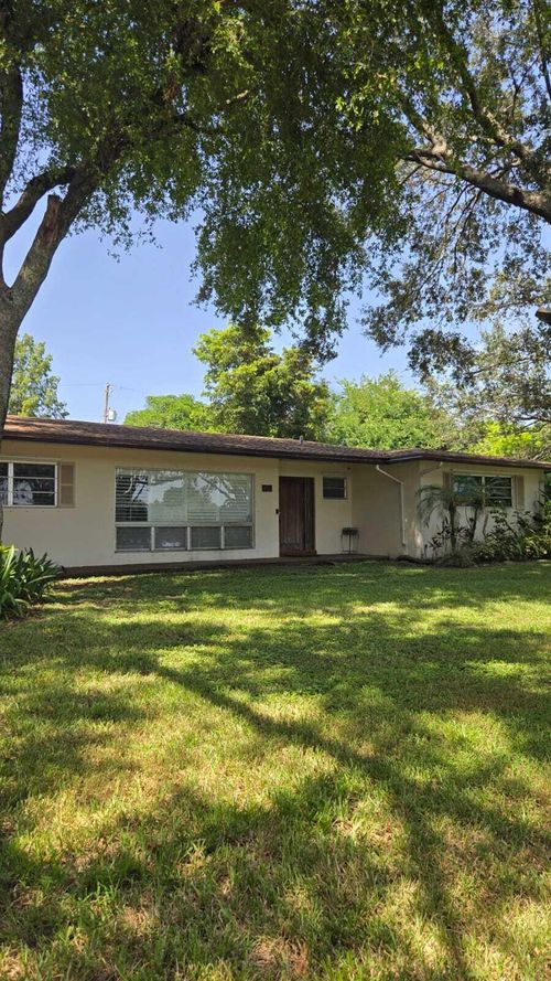 4511 E Country Club Cir, Plantation, FL, 33317-3711 | Card Image