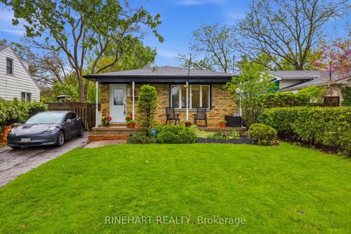 789 Easy St, London, ON, N6C4Z7 | Card Image