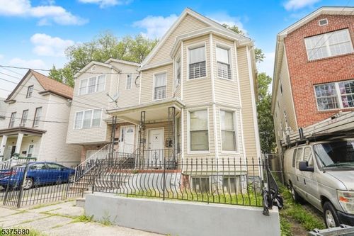 1071 Bond St, Elizabeth, NJ, 07201-1473 | Card Image