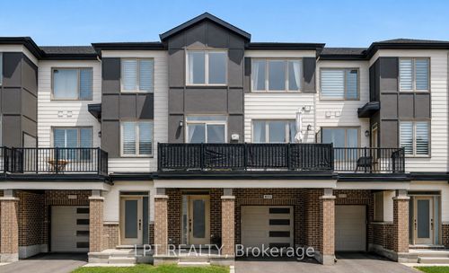 815 Kiniw Pvt, Ottawa, ON, K1K4Z4 | Card Image