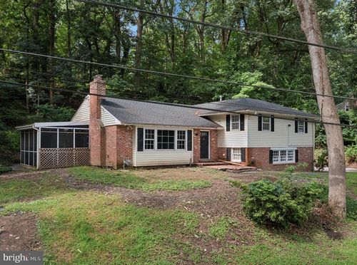 542 Upper Weadley Rd, WAYNE, PA, 19087-5447 | Card Image