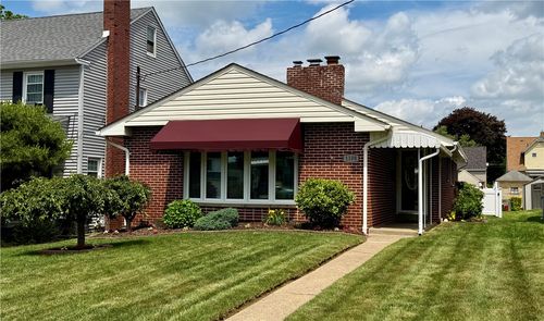 1108 Lane Ave, Natrona Heights, PA, 15065-1322 | Card Image