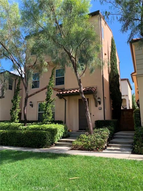 118 Kestrel, Irvine, CA, 92618-1061 | Card Image